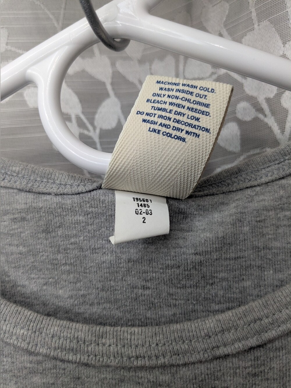 Old Navy Women's Short Sleeved Baby Tee, Women's XSmall - Picture 6 of 7
